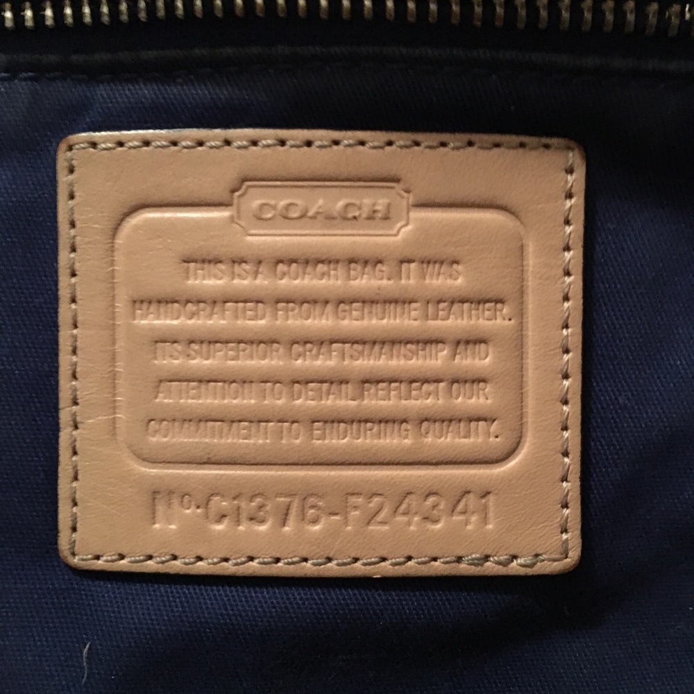 Coach tote - Picture 3 of 4